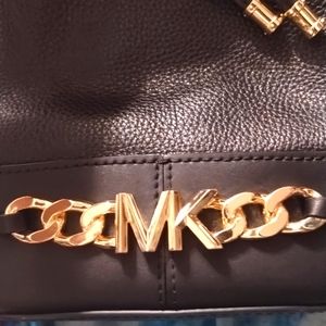 Michael Kors "Devon" Bucket bag